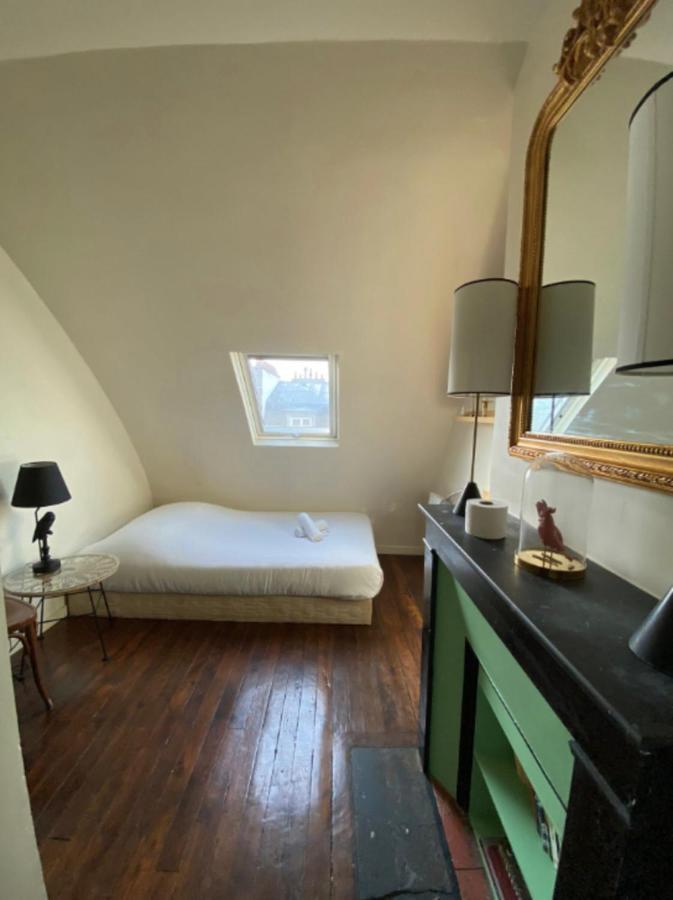 Amazing Studio Near Pigalle Apartment Paris Exterior photo